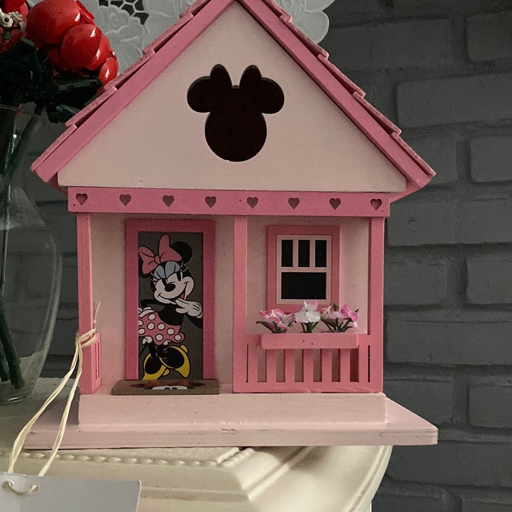 Pink Minnie Mouse Birdhouse